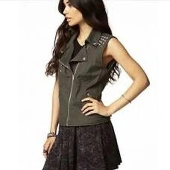 Forever21 Studded Denim Blend Women’s Vest in a muted olive green M - Picture 2 of 6